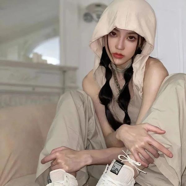 毛衣女郎